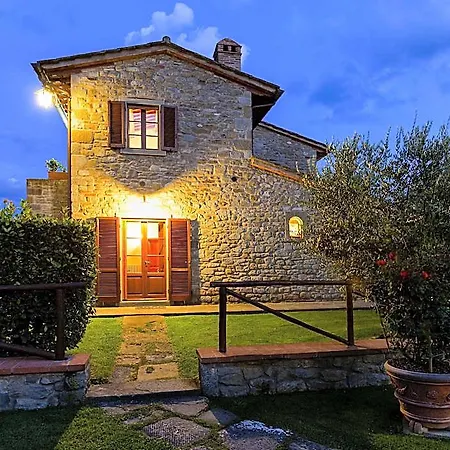 In With Pool And Hill Views Cortona